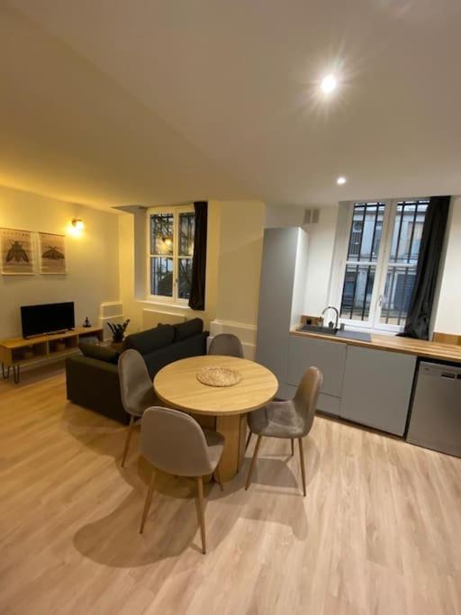 شقة Cozy 1Br+Sofa Bed In Lyon Center المظهر الخارجي الصورة